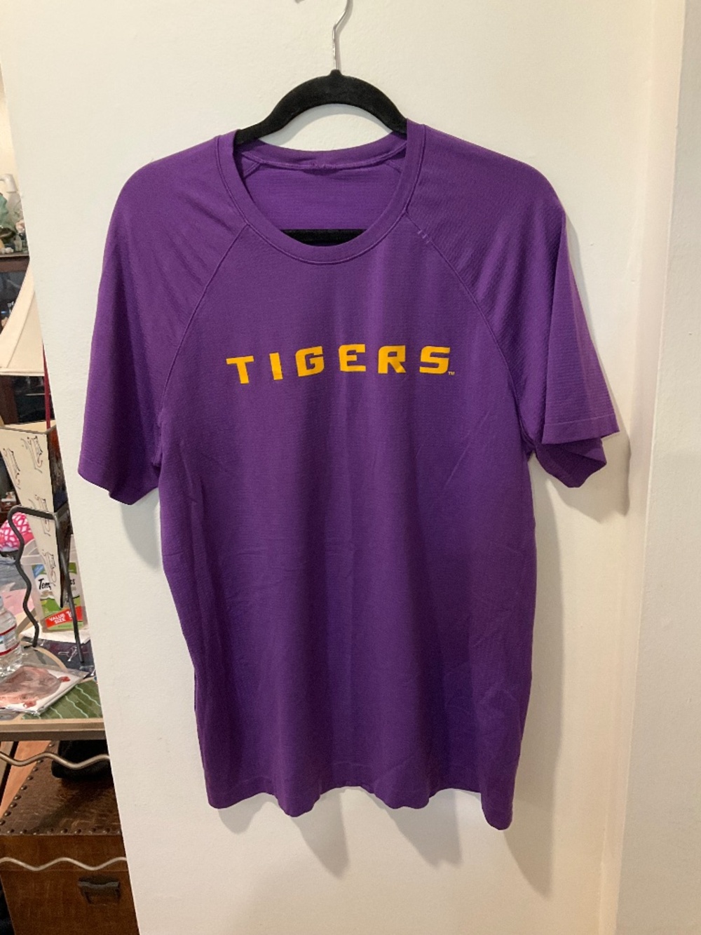 EUC LSU Tigers Lululemon Metal Vent Tech T-Shirt Size Large
